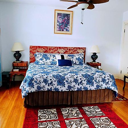 Acacia Bed & Breakfast Niagara Falls Exterior photo
