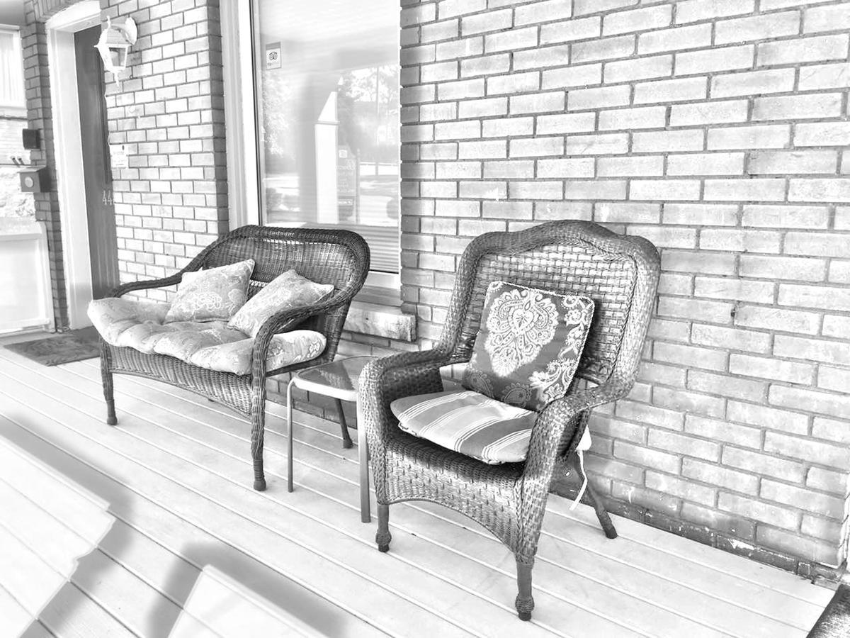 Acacia Bed & Breakfast Niagara Falls Exterior photo