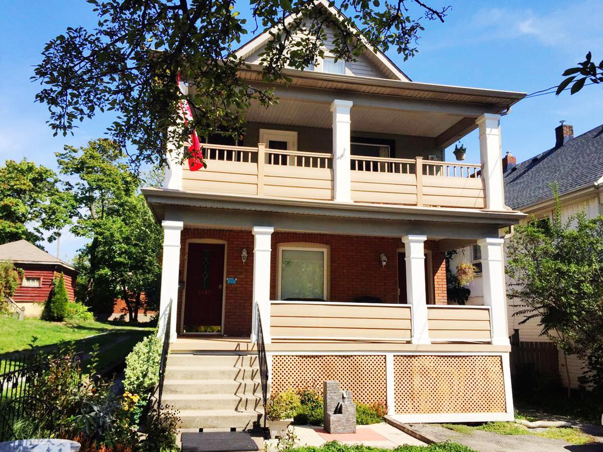 Acacia Bed & Breakfast Niagara Falls Exterior photo