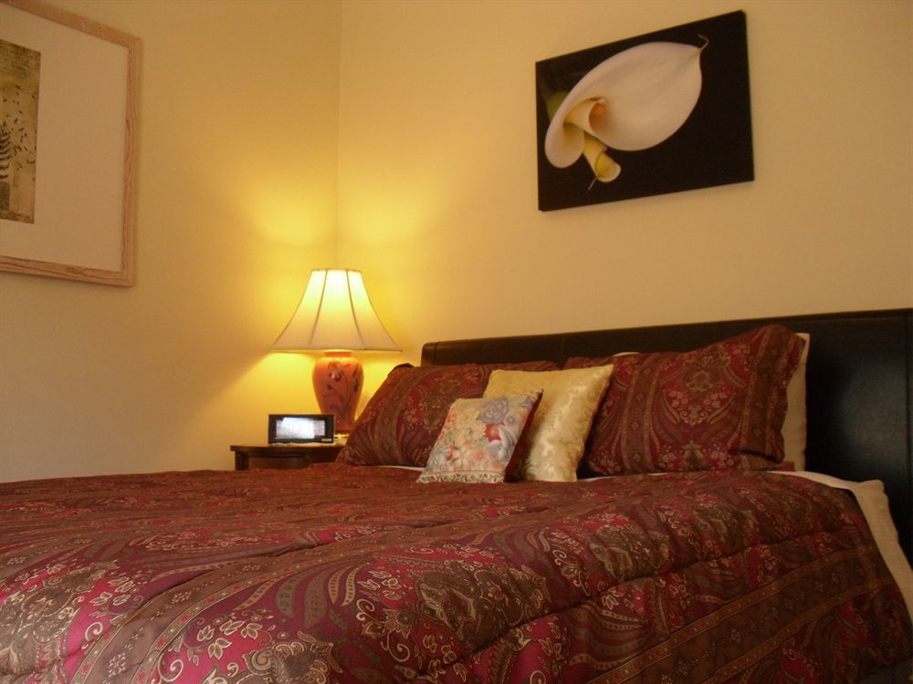 Acacia Bed & Breakfast Niagara Falls Exterior photo