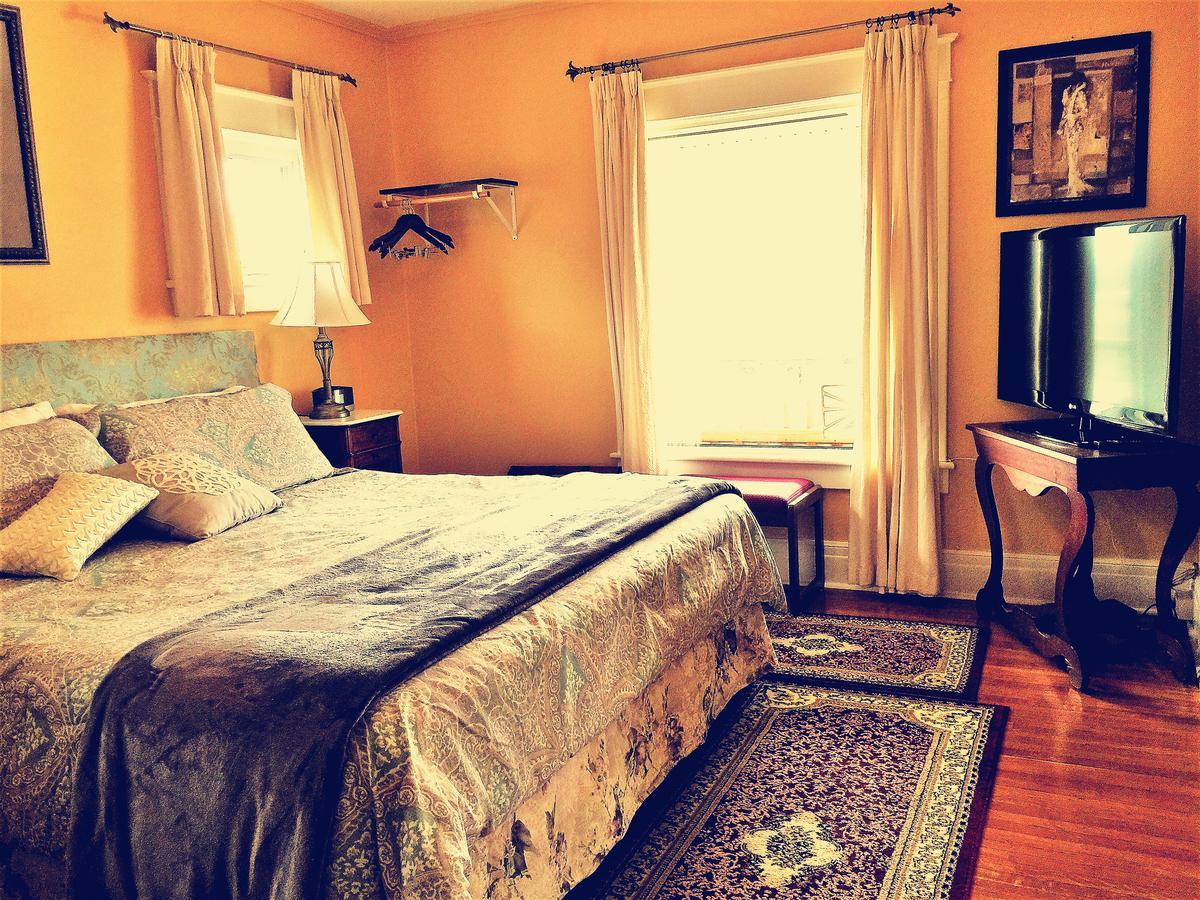 Acacia Bed & Breakfast Niagara Falls Exterior photo