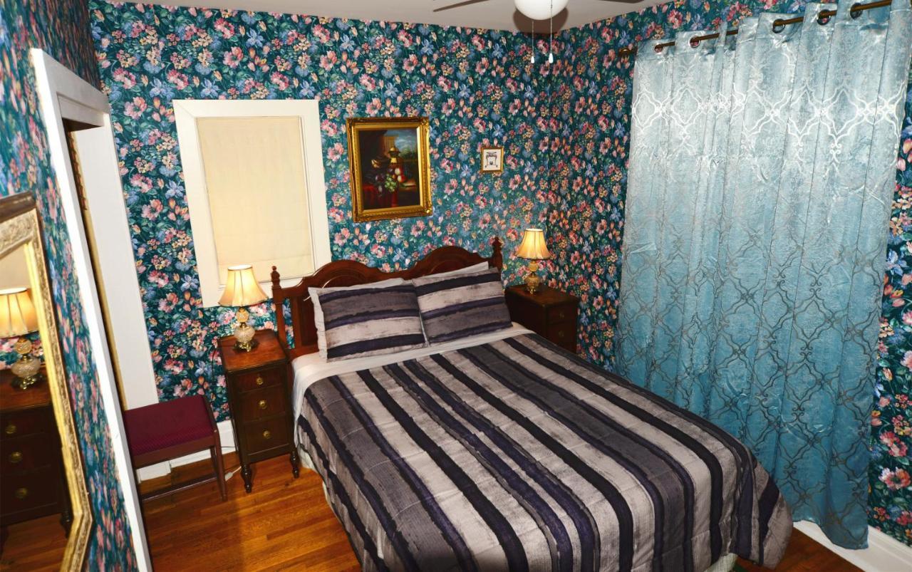 Acacia Bed & Breakfast Niagara Falls Exterior photo