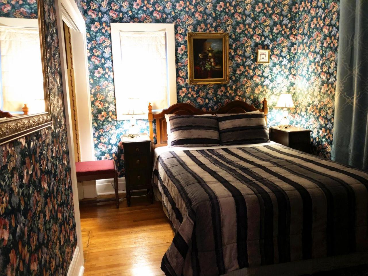 Acacia Bed & Breakfast Niagara Falls Exterior photo